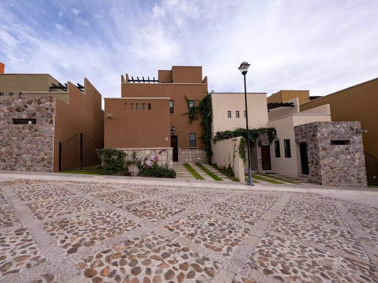 Casa dorada — 13 photos