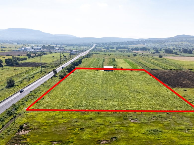Terreno en carretera San Miguel de Allende a Queretaro — 9 fotos