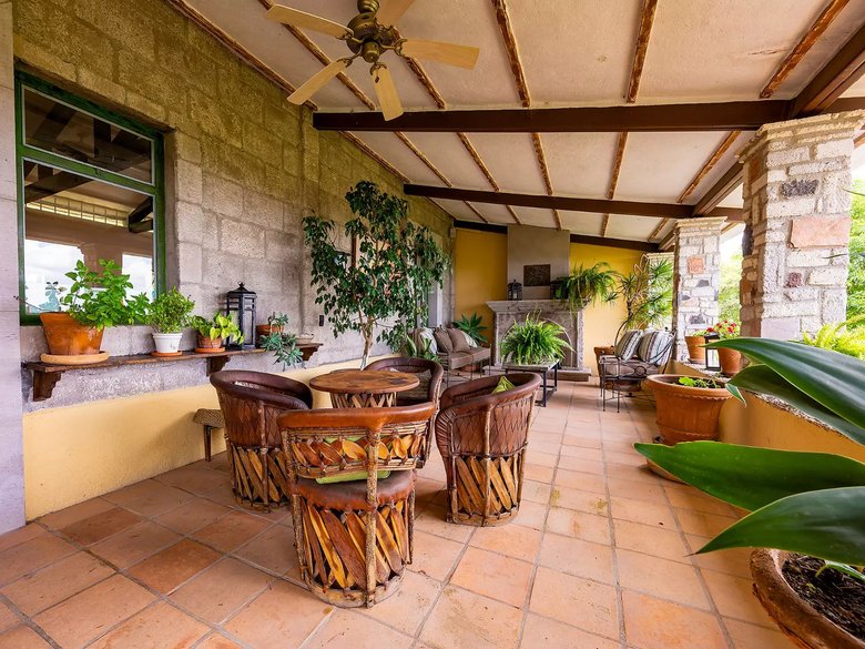 Villa La Folie — 9 photos