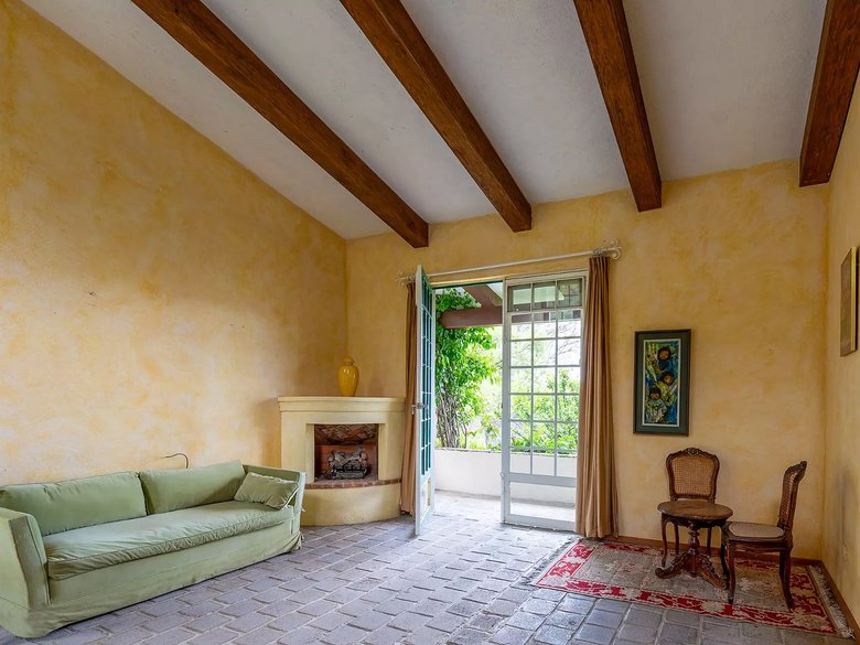 Villa La Folie — 14 photos