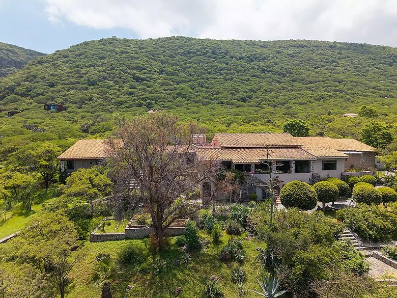 Villa La Folie — 16 photos