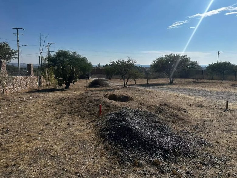 Terreno para aguas termales en La Cieneguita — 3 fotos