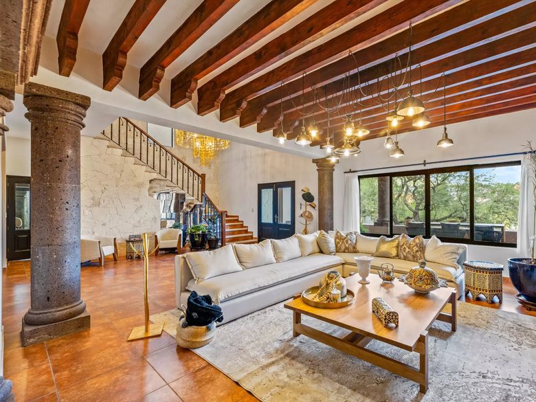 Casa Mezquite — 6 photos