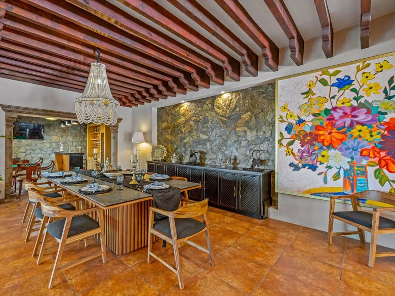 Casa Mezquite — 9 photos