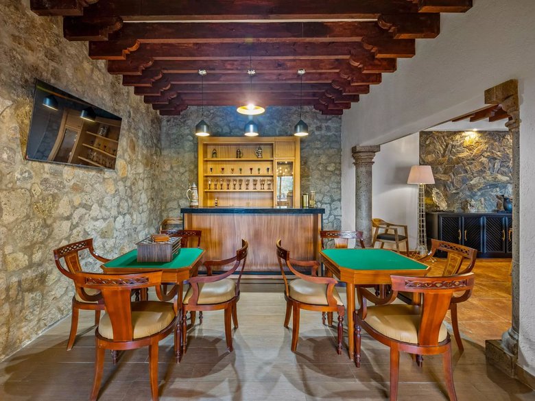Casa Mezquite — 8 photos