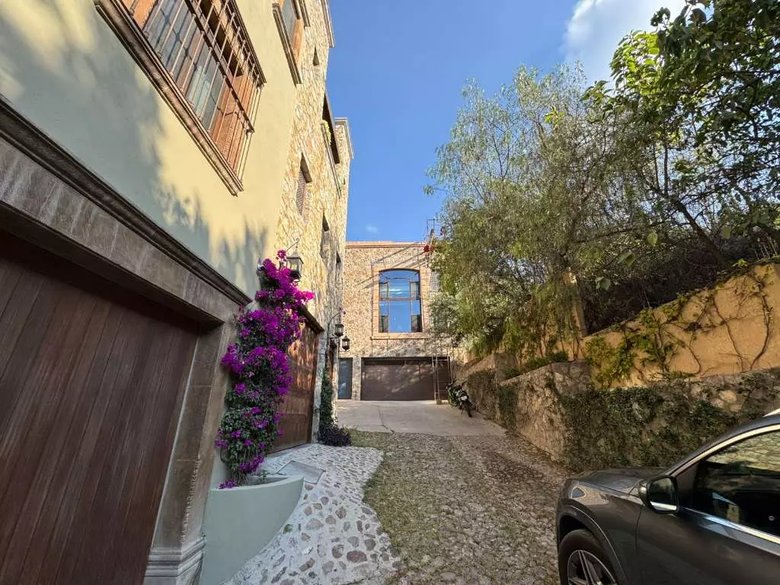 Callejón Ojo De Agua — 8 fotos