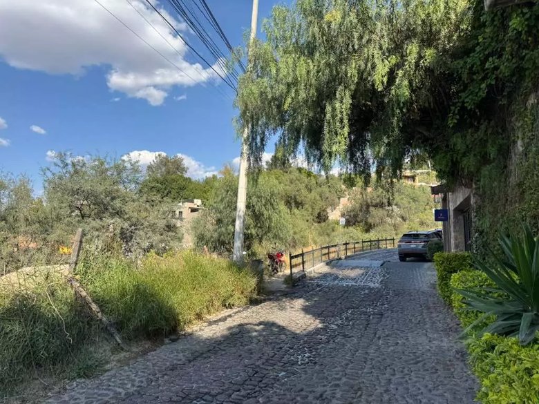 Callejón Ojo De Agua — 6 fotos