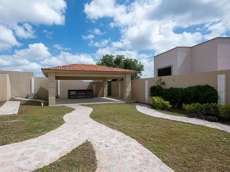 Casa Lavanda — 16 photos