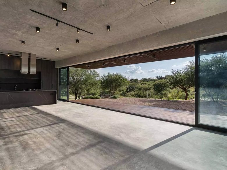 Casa Estrato — 10 photos