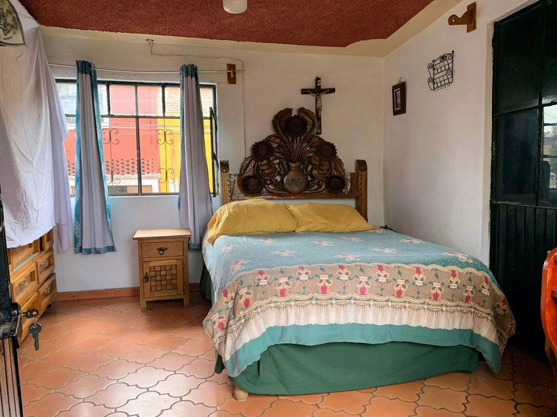 Calzada de La luz 71 — 6 photos