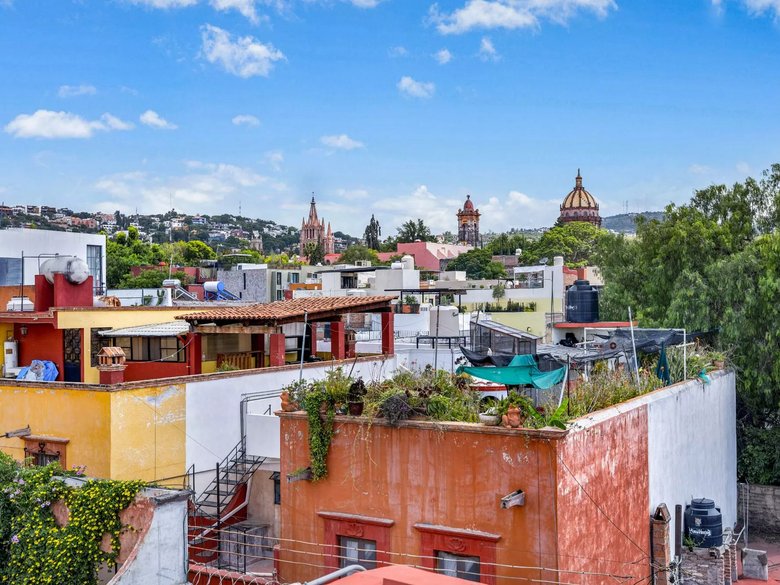 Casa Ave — 8 photos