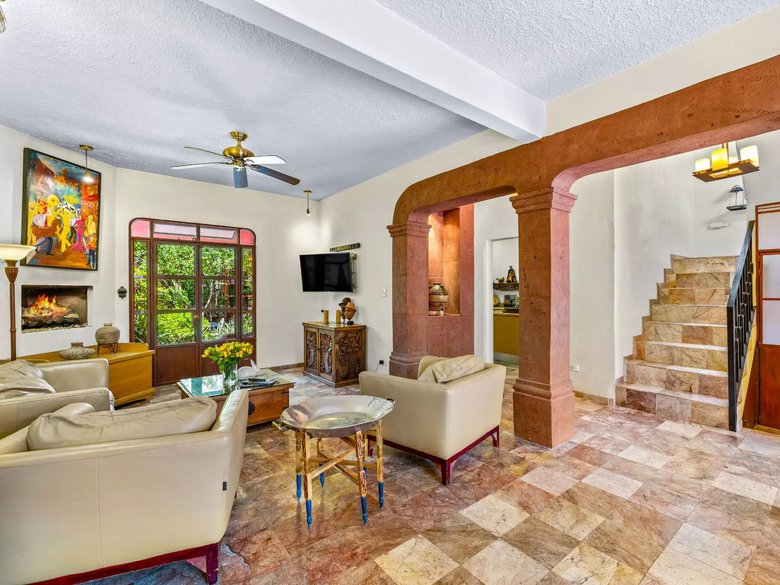 Casa Ave — 20 photos