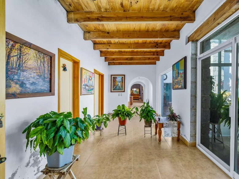 Casa Crisanta — 12 photos