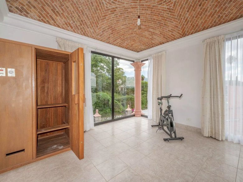 Casa de Las Fuentes — 22 photos