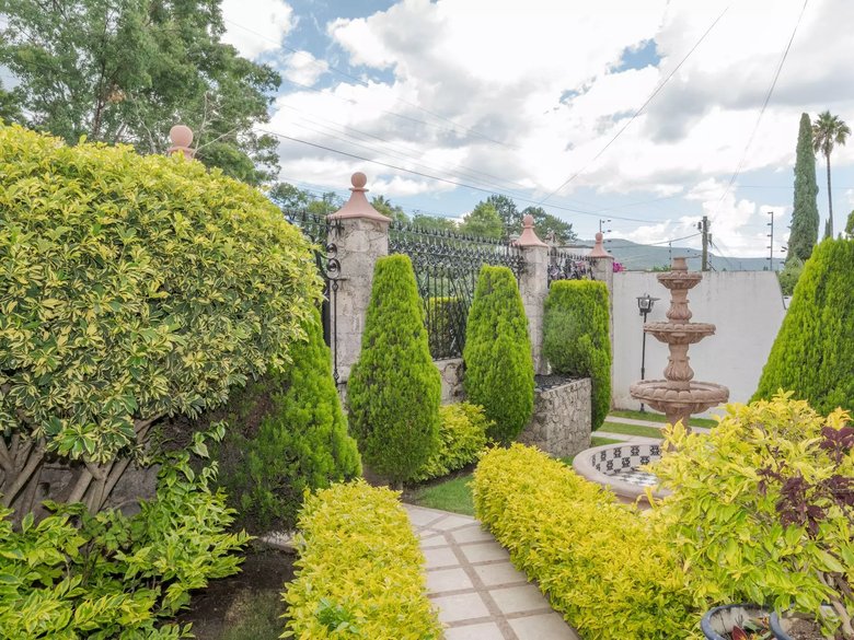 Casa de Las Fuentes — 2 photos