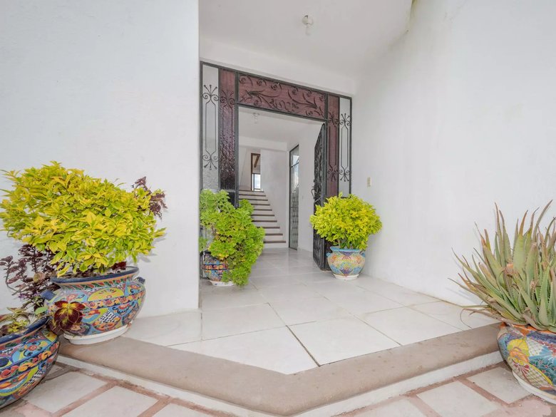 Casa de Las Fuentes — 3 photos