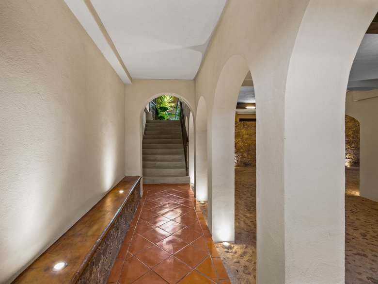 Casa de Los Arcos — 1 photos