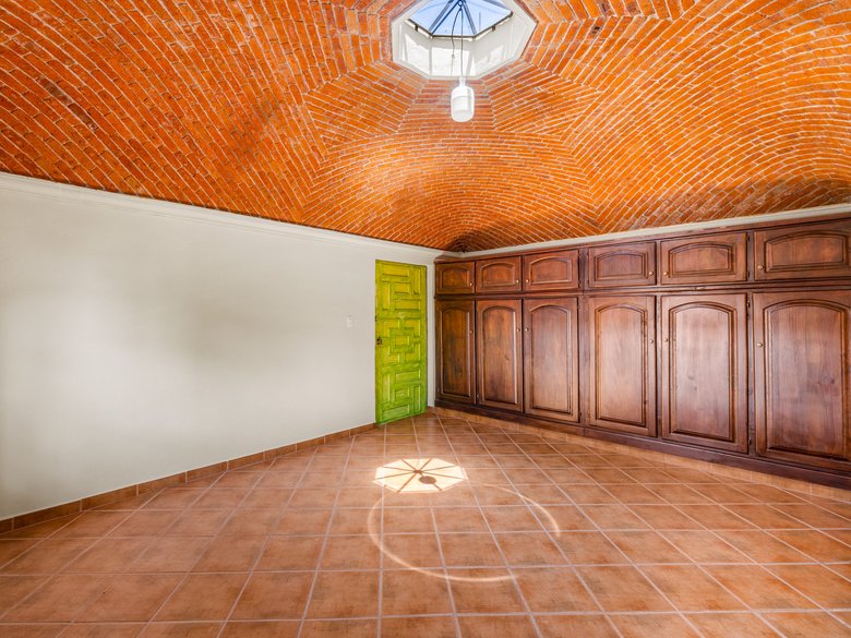 Casa de Los Arcos — 25 photos