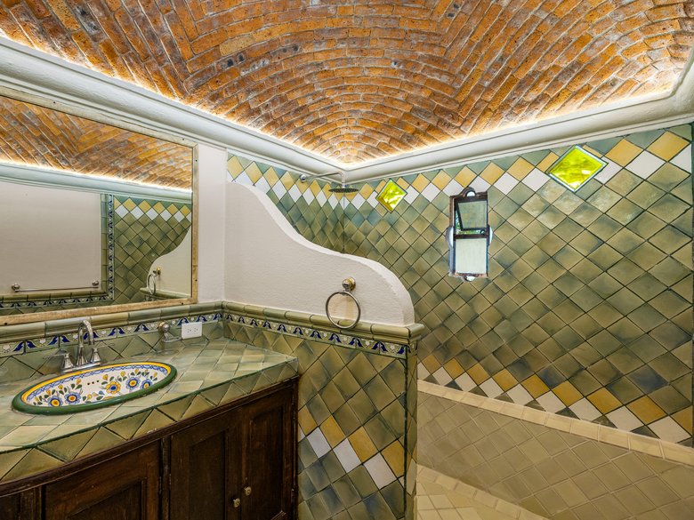 Casa de Los Arcos — 15 photos
