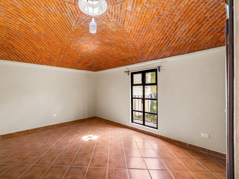 Casa de Los Arcos — 18 photos