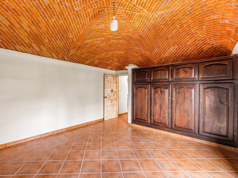 Casa de Los Arcos — 22 photos