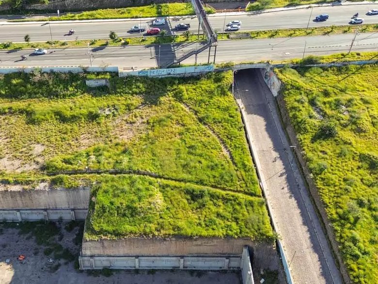 Prime Commercial Land — 8 photos