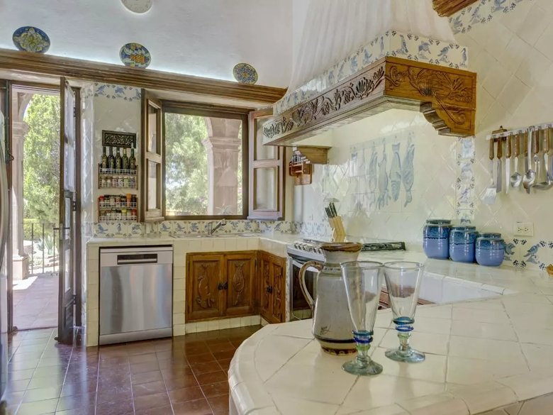 Hacienda Casuso — 6 photos