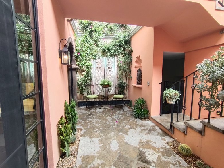 Casa del Angel — 8 photos