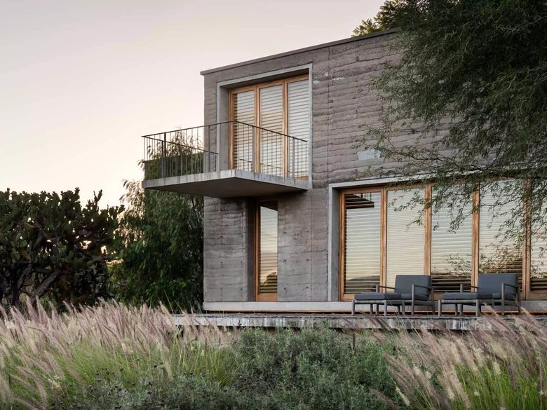 Casa Rammed Earth — 3 fotos