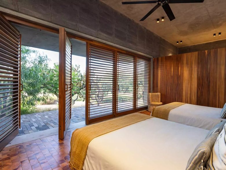 Casa Rammed Earth — 2 fotos