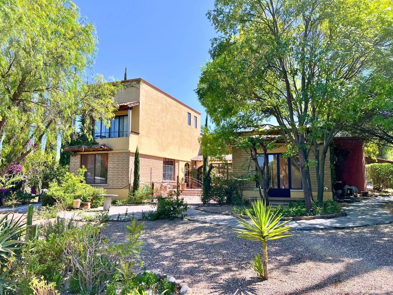 Colonial Charm - Los Labradores Community — 3 photos