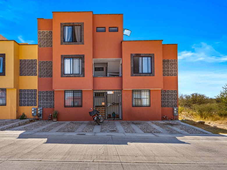 Departamento Santa Cecilia — 2 photos