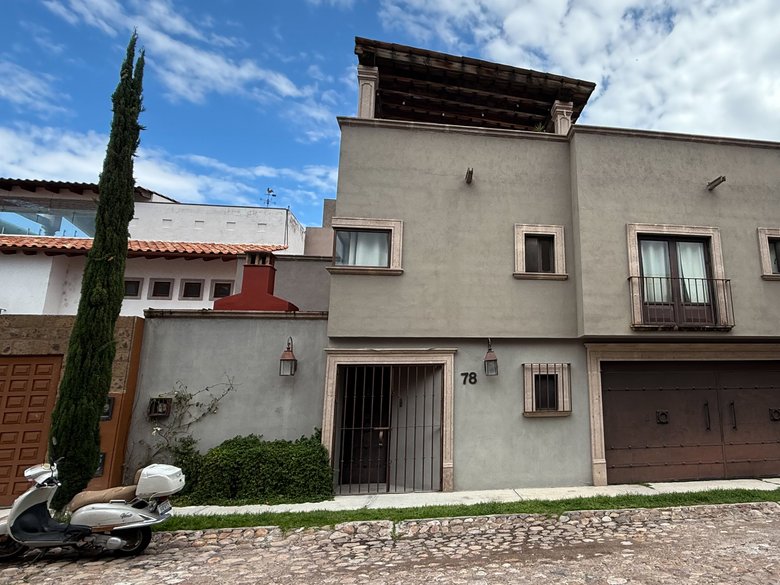 Casa Paraiso — 28 photos