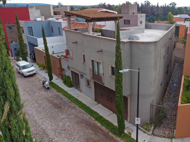 Casa Paraiso — 29 photos