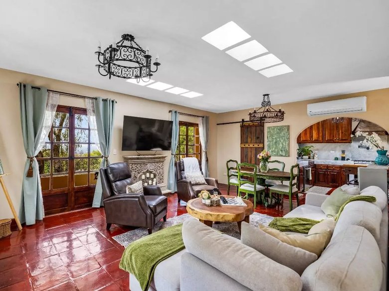 Casa Rosita — 9 photos