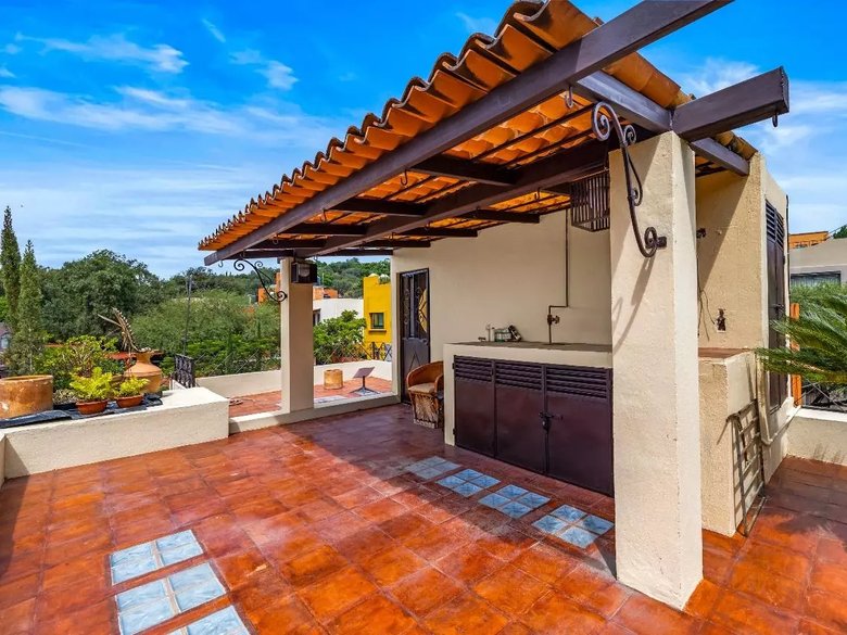 Casa Rosita — 13 photos