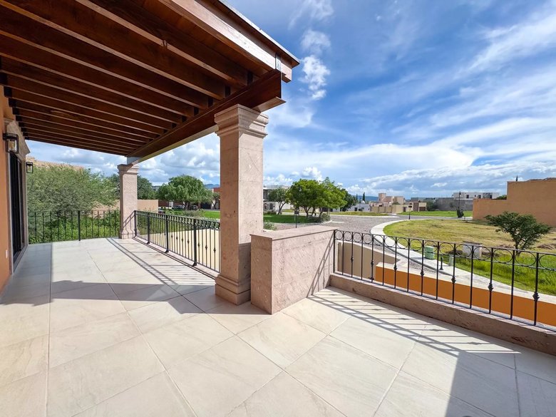 Casa Durazno - Vista Antigua — 5 photos