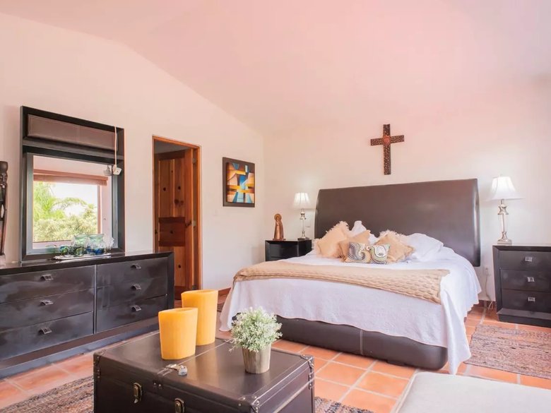 Casa Huizaches — 16 photos