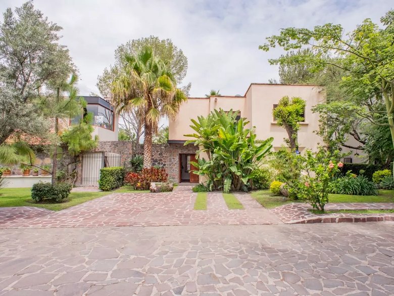 Casa Huizaches — 12 photos