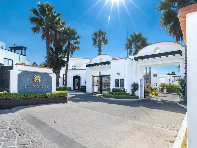 CASA EN EL ENCANTO — 2 photos