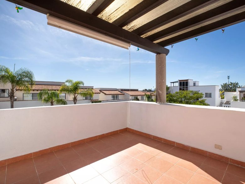 CASA EN EL ENCANTO — 11 photos
