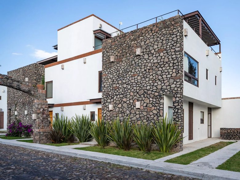 Casa Luna — 20 photos