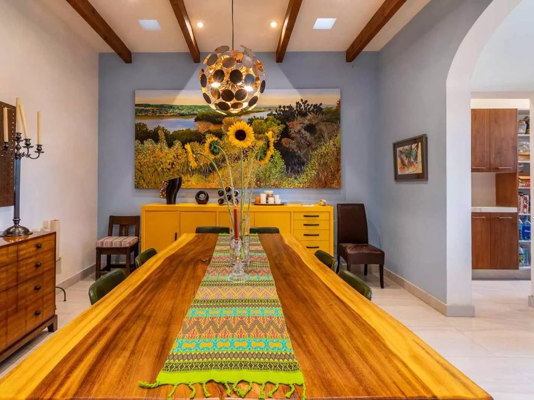 Casa Violeta 35 — 8 photos