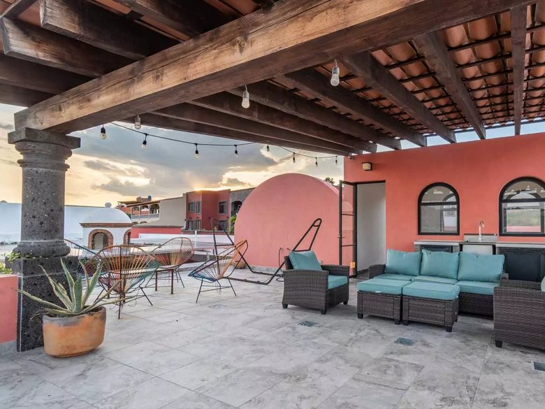 Casa Violeta 35 — 25 photos