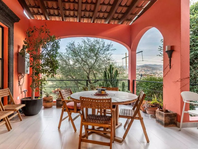 Casa Violeta 35 — 14 photos