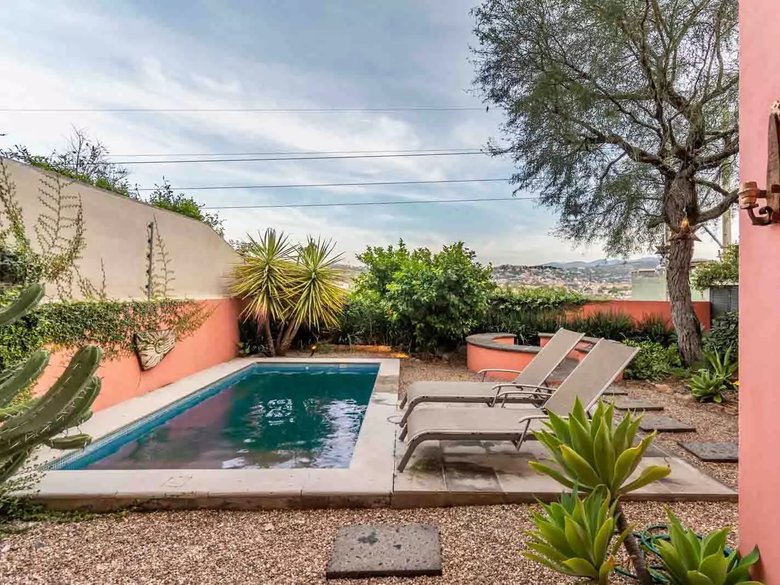 Casa Violeta 35 — 22 photos
