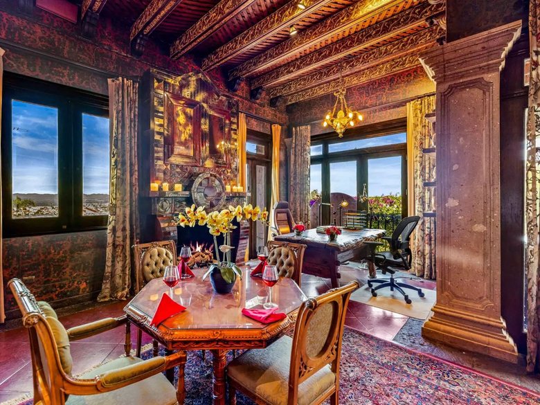 Casa Lagerfeld — 5 photos