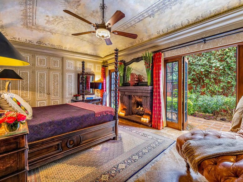 Casa Lagerfeld — 4 photos