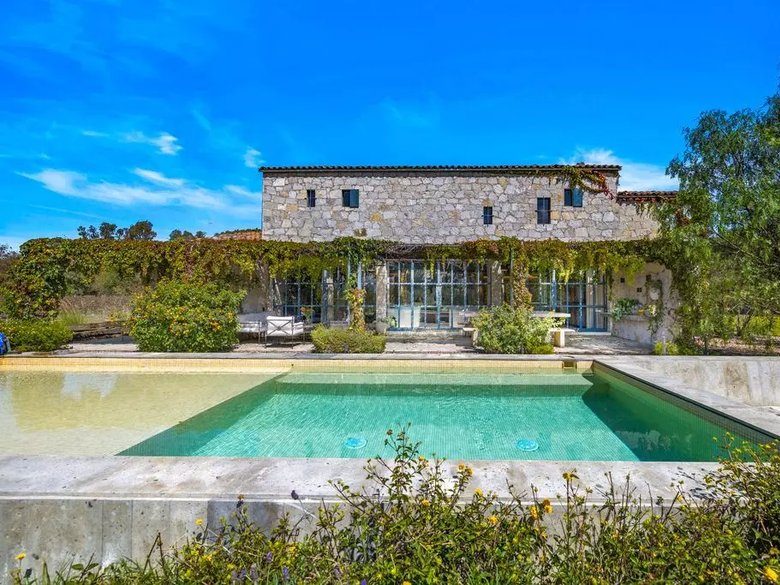 Casa Wisteria — 20 photos