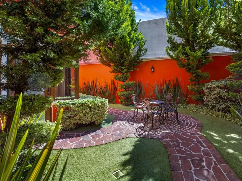 Casa de los Ángeles — 21 photos